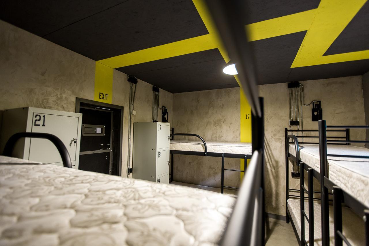 Lviv Loft Prison Hostel Ngoại thất bức ảnh