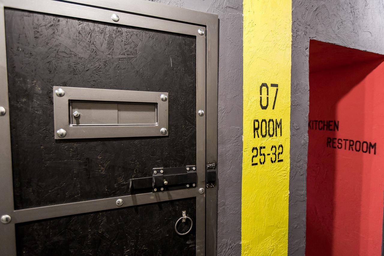 Lviv Loft Prison Hostel Ngoại thất bức ảnh