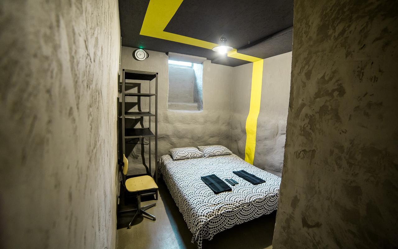 Lviv Loft Prison Hostel Ngoại thất bức ảnh
