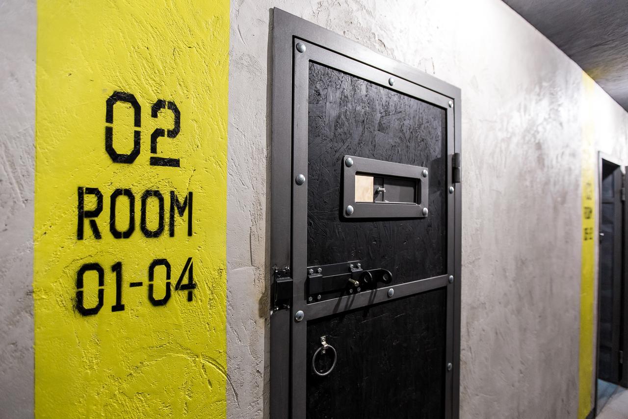 Lviv Loft Prison Hostel Ngoại thất bức ảnh
