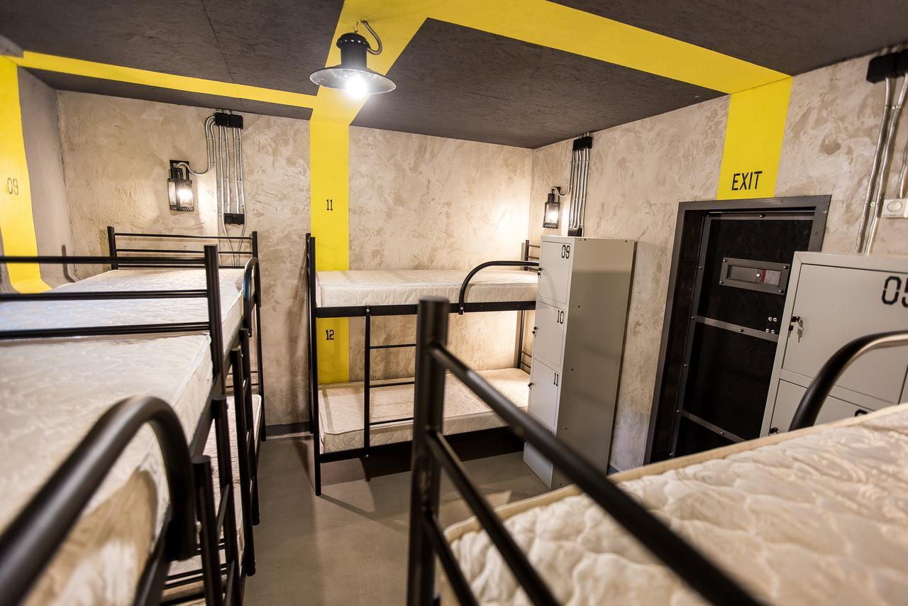 Lviv Loft Prison Hostel Ngoại thất bức ảnh