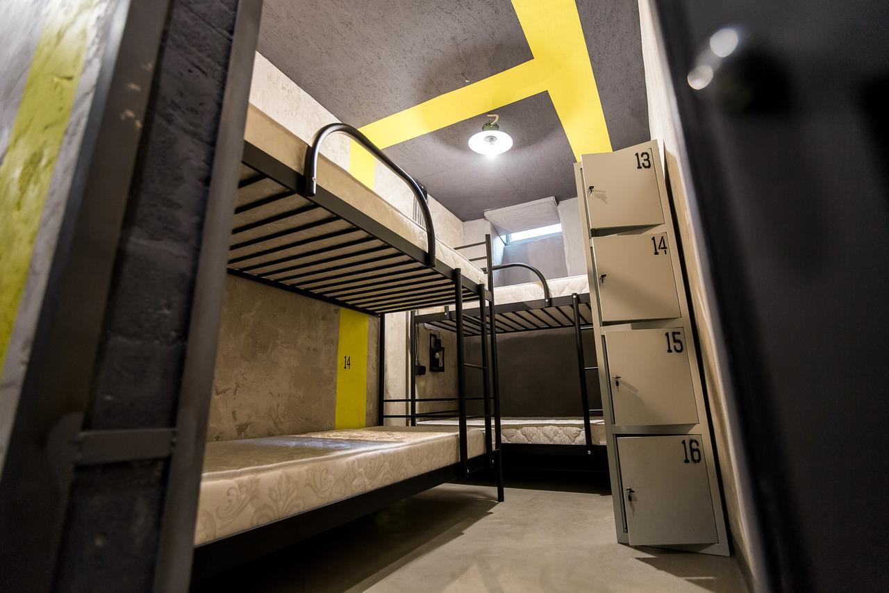 Lviv Loft Prison Hostel Ngoại thất bức ảnh