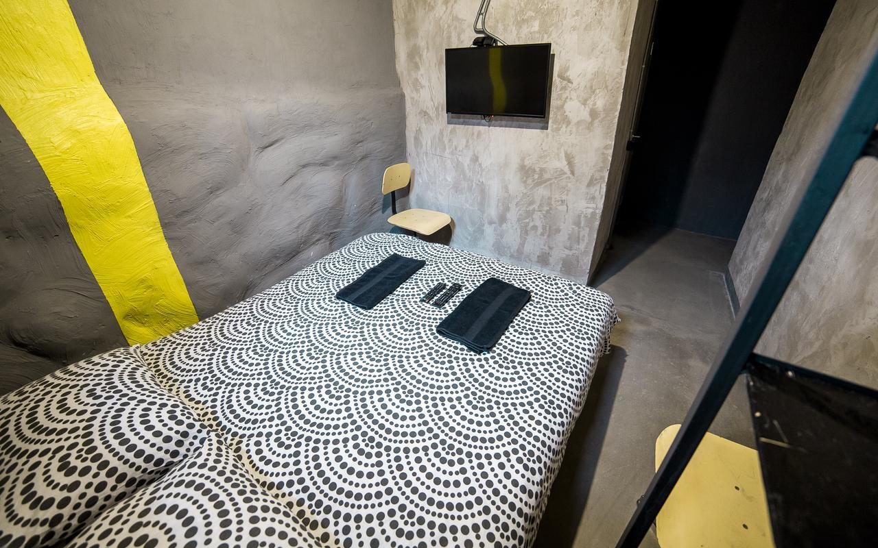 Lviv Loft Prison Hostel Ngoại thất bức ảnh