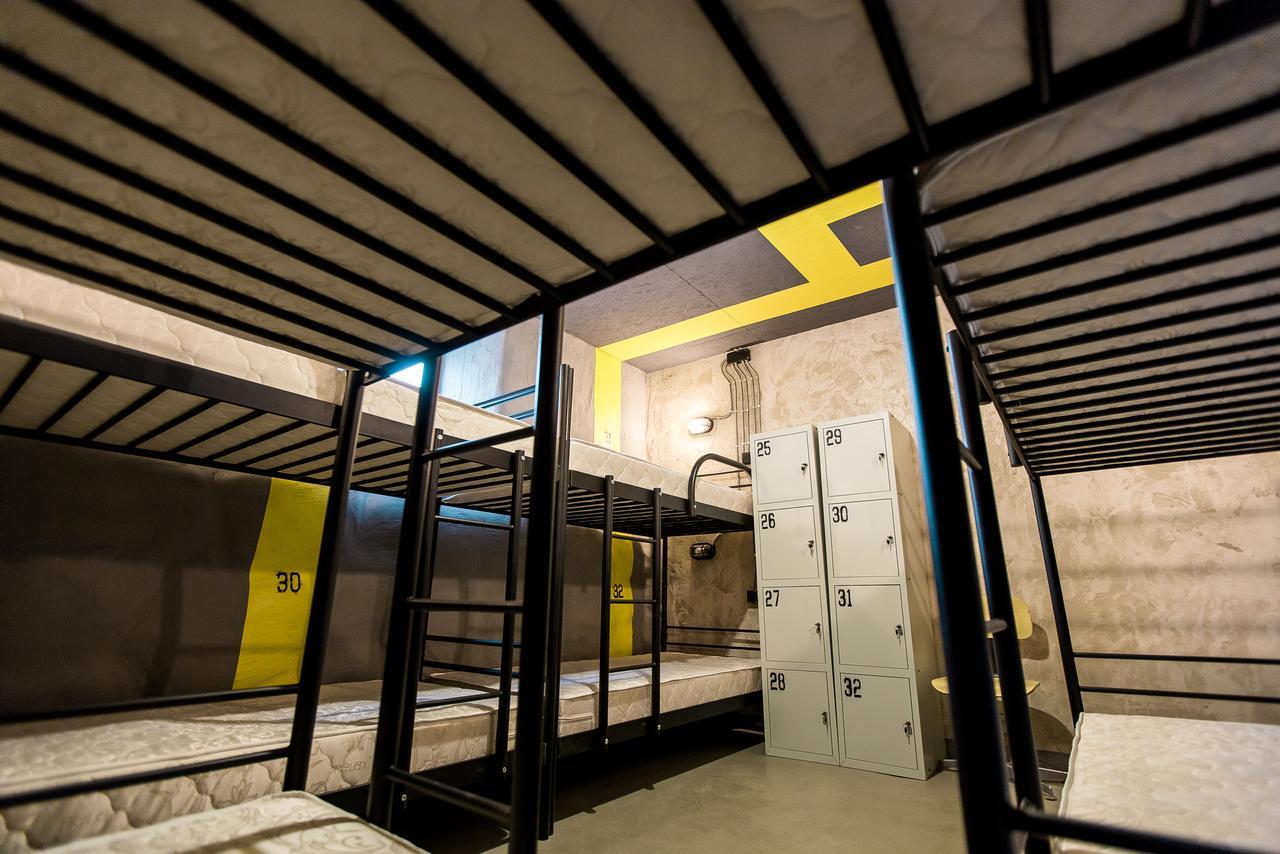 Lviv Loft Prison Hostel Ngoại thất bức ảnh
